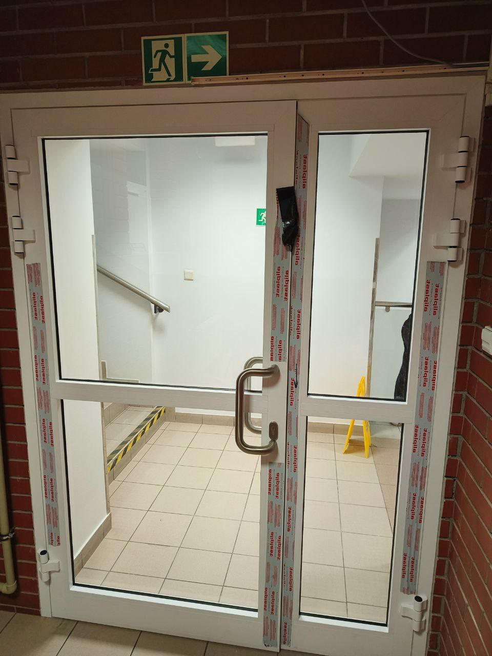 Drzwi aluminiowe wewnętrzne — zdjęcie 2